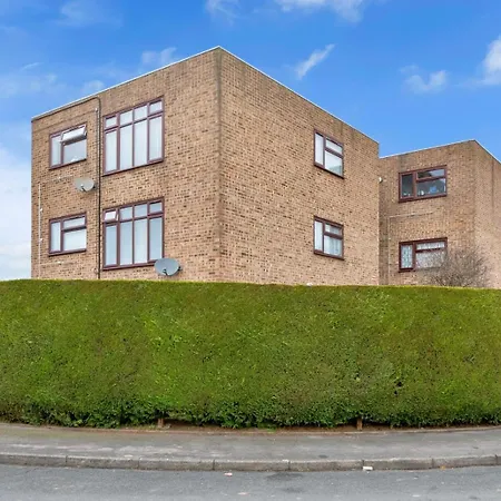 Comfortable 1br Near Nec & World *